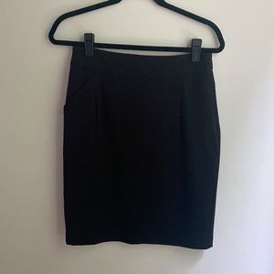 Ann Taylor Suit Set. Jacket size 4. Skirt Size 2.